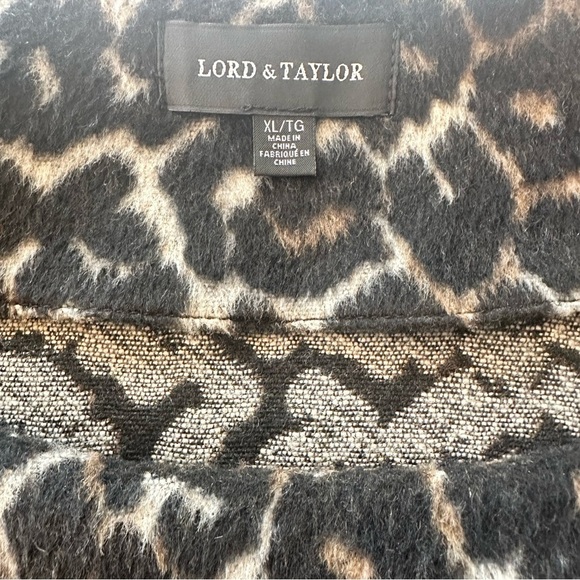 Animal Print Women's Top - Picture 4 of 4